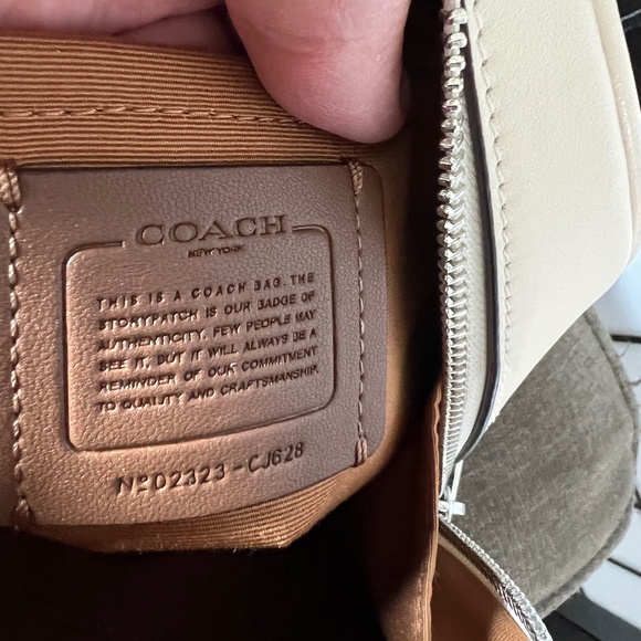 COACH Silver/Cream/Black Sydney Satchel With Houndstooth Print - Picture 7 of 7